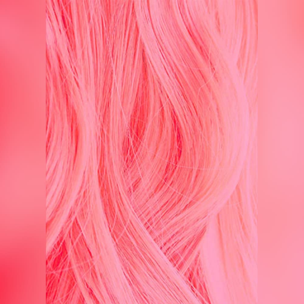 Краска для волос Iroiro 200 Bubble Gum Pink на волосах
