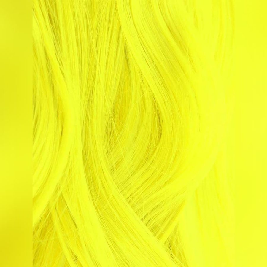 Краска для волос Iroiro 300 Neon Yellow на волосах