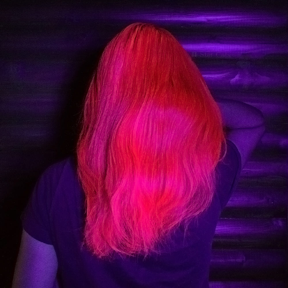 Краска для волос светящаяся в ультрафиолете